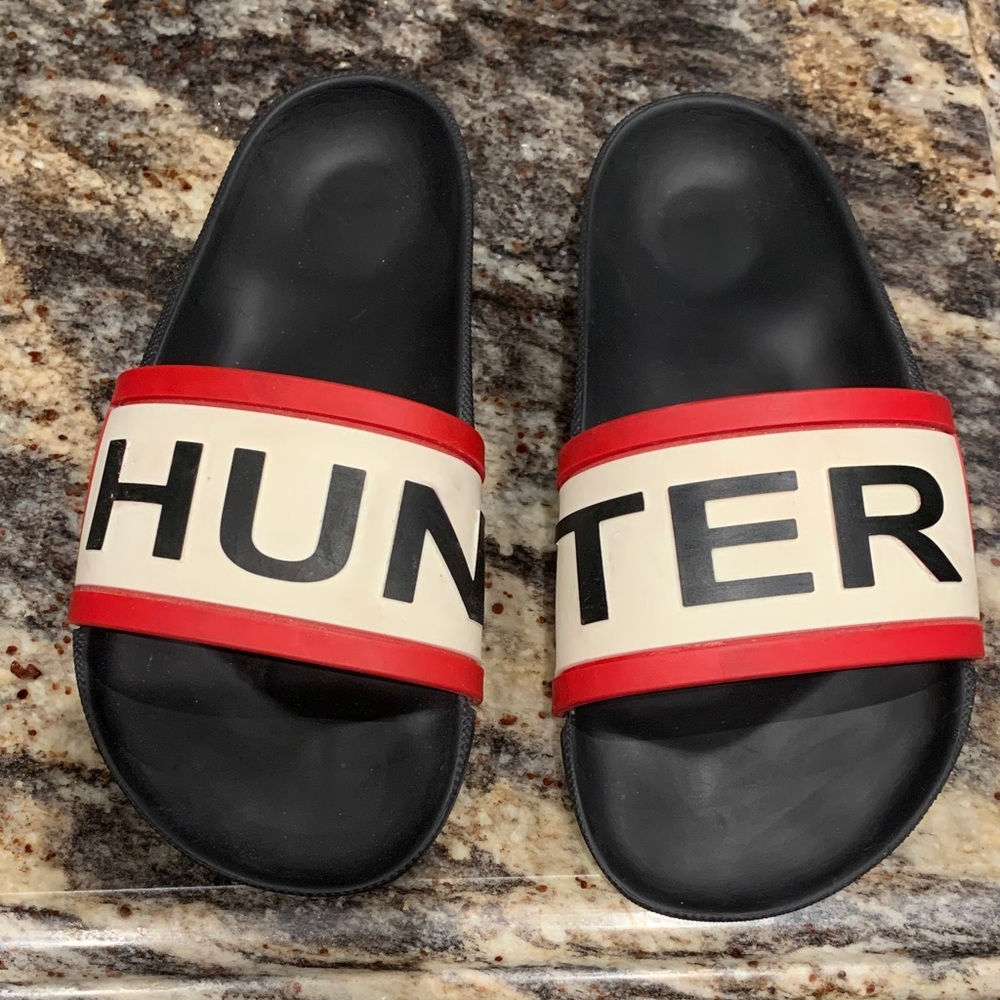 Hunter Black Slides with Red Accents
